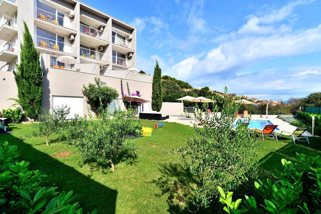 Bretia Apartments Сутиван Экстерьер фото