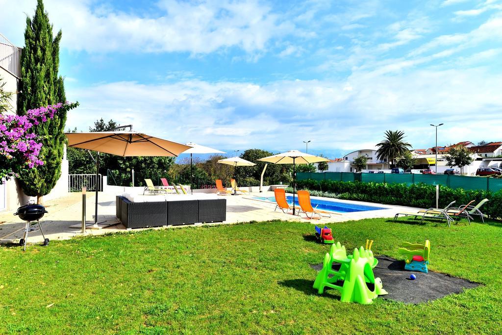 Bretia Apartments Сутиван Экстерьер фото