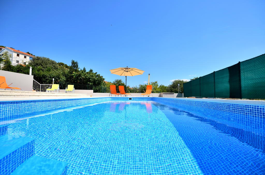 Bretia Apartments Сутиван Экстерьер фото